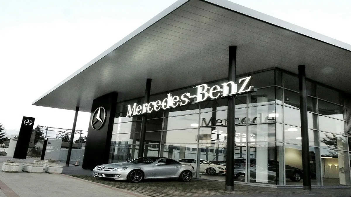 Mercedes-Benz delivers 550 cars during Navratri, Dussehra- India TV Paisa