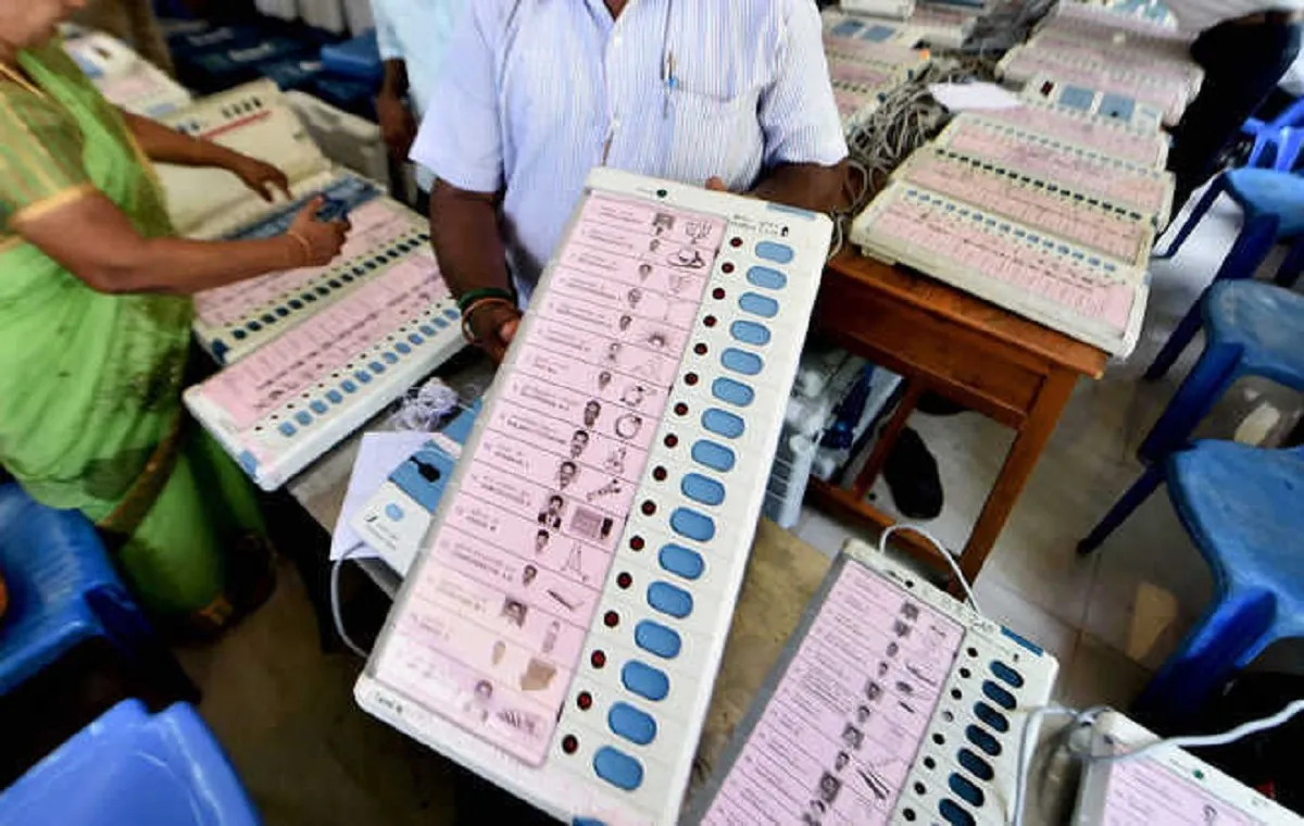 No possibility of tampering with EVMs: Election Commission- India TV Hindi
