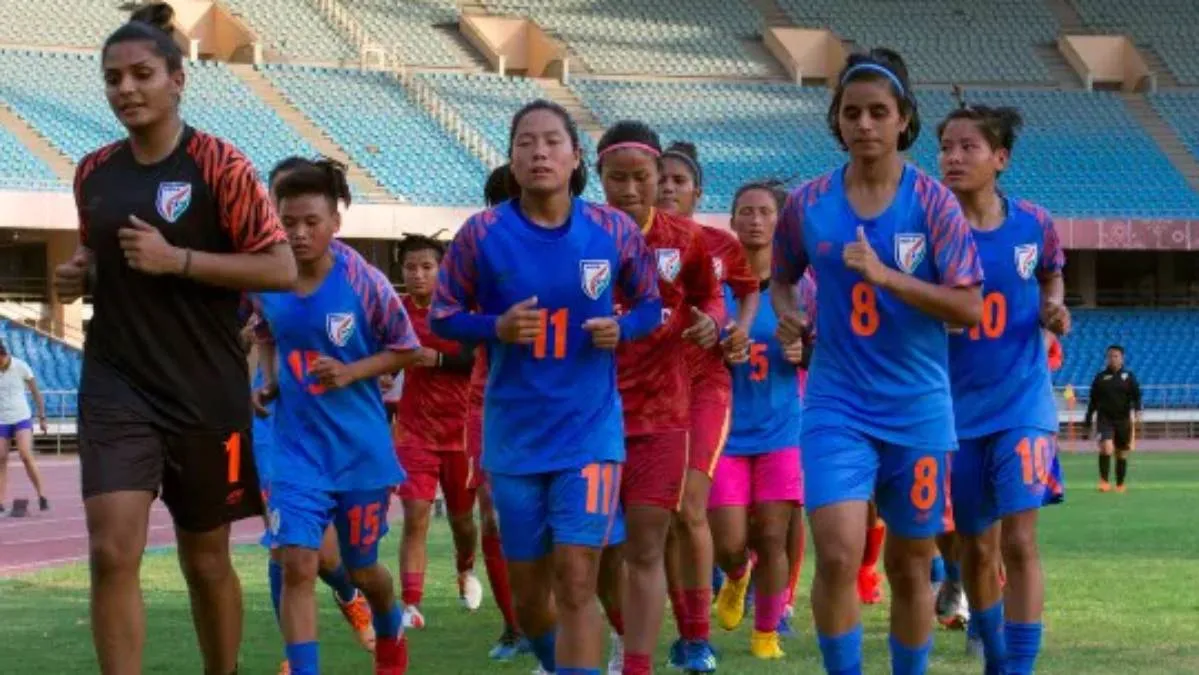 महिला फुटबॉल टीम...- India TV Hindi