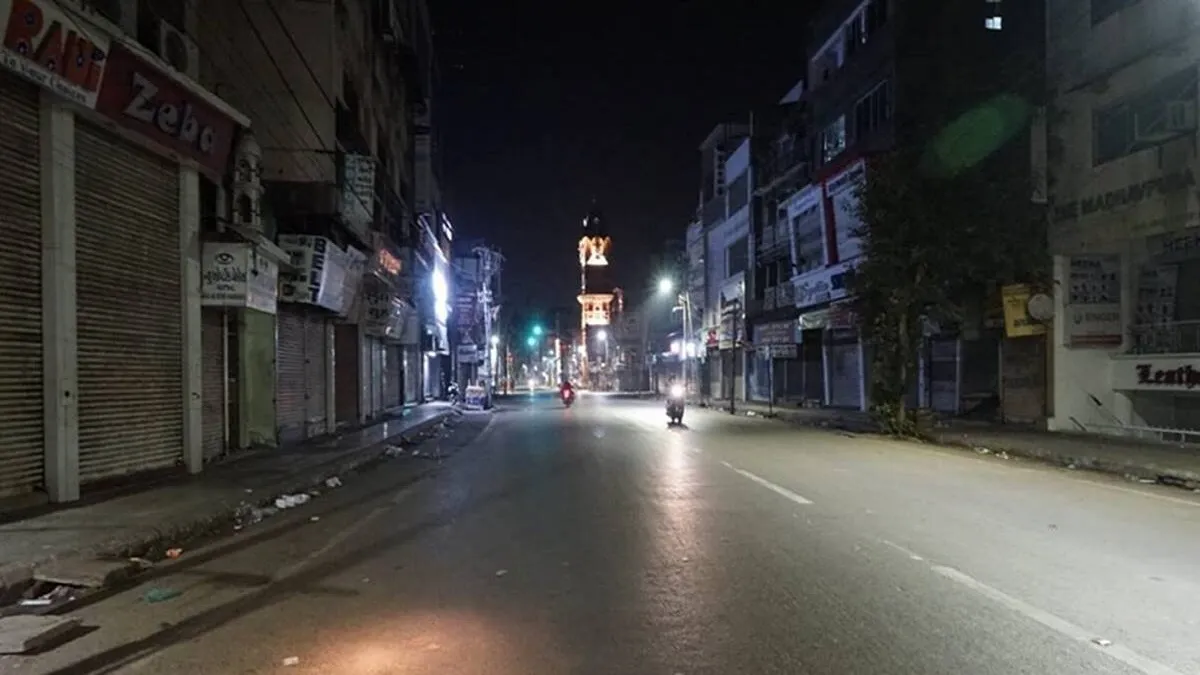 Night Curfew - India TV Hindi