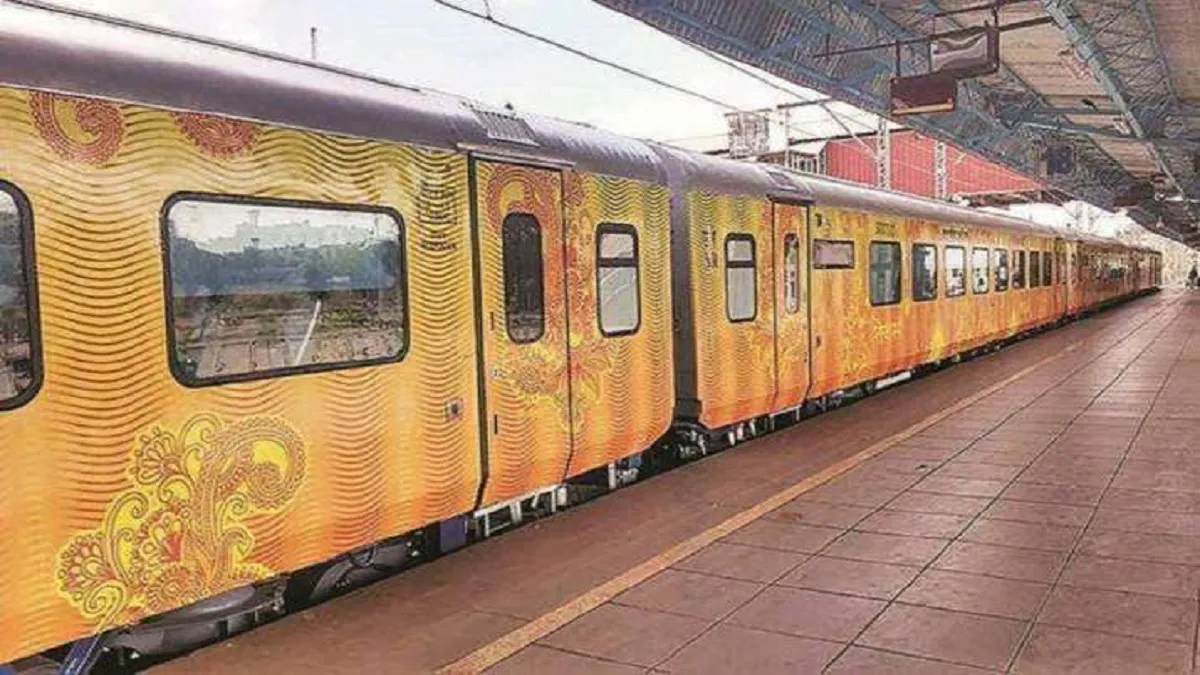 Tejas Express operations pause from today due to shortage of passengers । यात्रियों की कमी के चलते इ- India TV Hindi