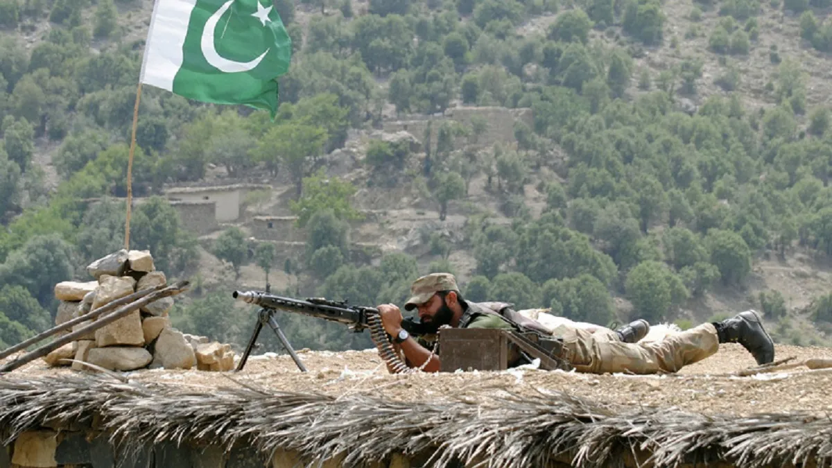 पाकिस्तानी सेना पर बड़ा हमला- India TV Hindi