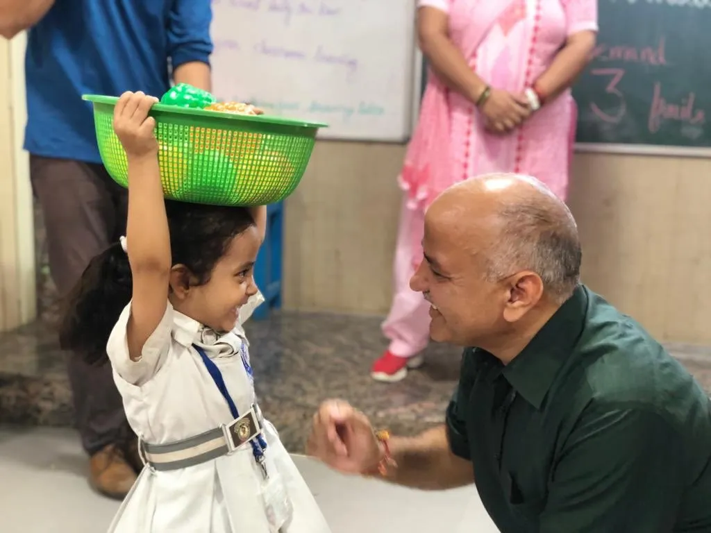 Delhi Deputy Chief Minister Manish Sisodia launches web...- India TV Hindi