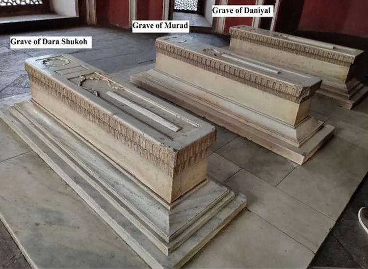 दाराशिकोह की कब्र...- India TV Hindi