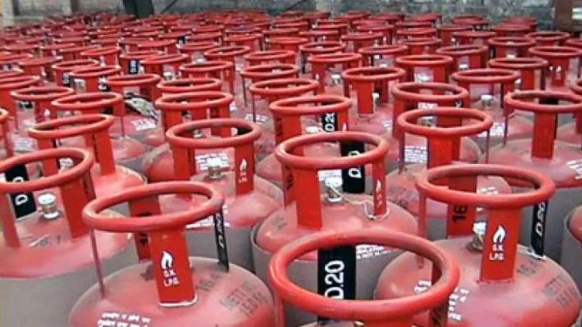 महंगाई पर हो-हल्ला मचाने वाली कांग्रेस को भी नही मालूम LPG  सिलेंडर के सही दाम- India TV Hindi