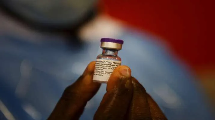 खुशखबरी! भारत की पहली स्वदेशी वैक्सीन हुई पास, इमरजेंसी इस्तेमाल की मिली मंजूरी- India TV Hindi