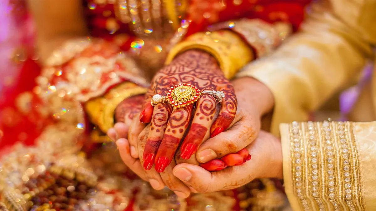 'गैर धर्म' में शादी को...- India TV Hindi