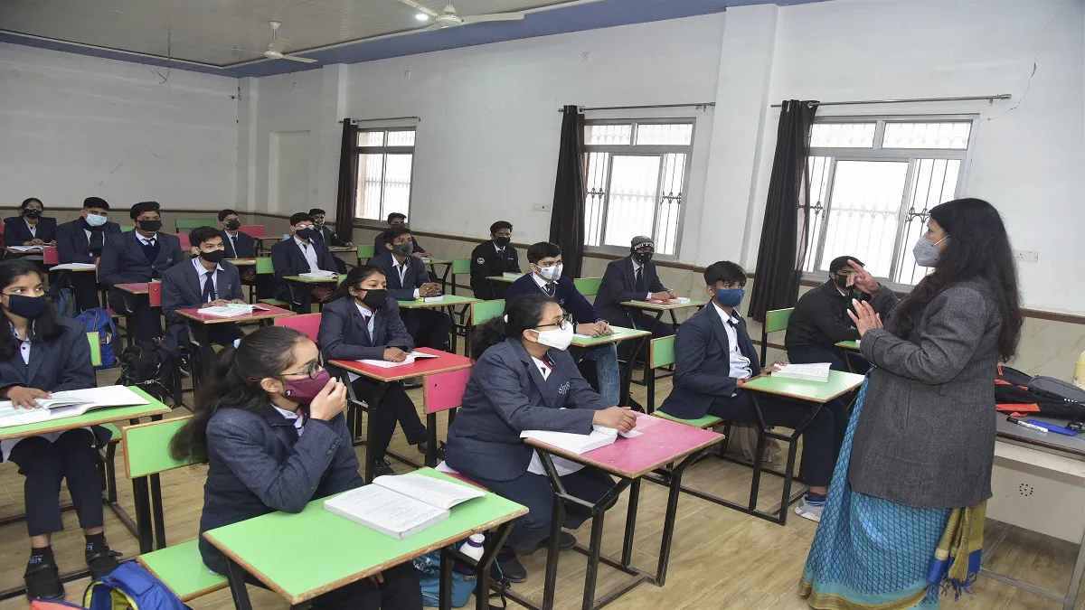 fact check Now students will pass 33%, not only 23% in the...- India TV Hindi