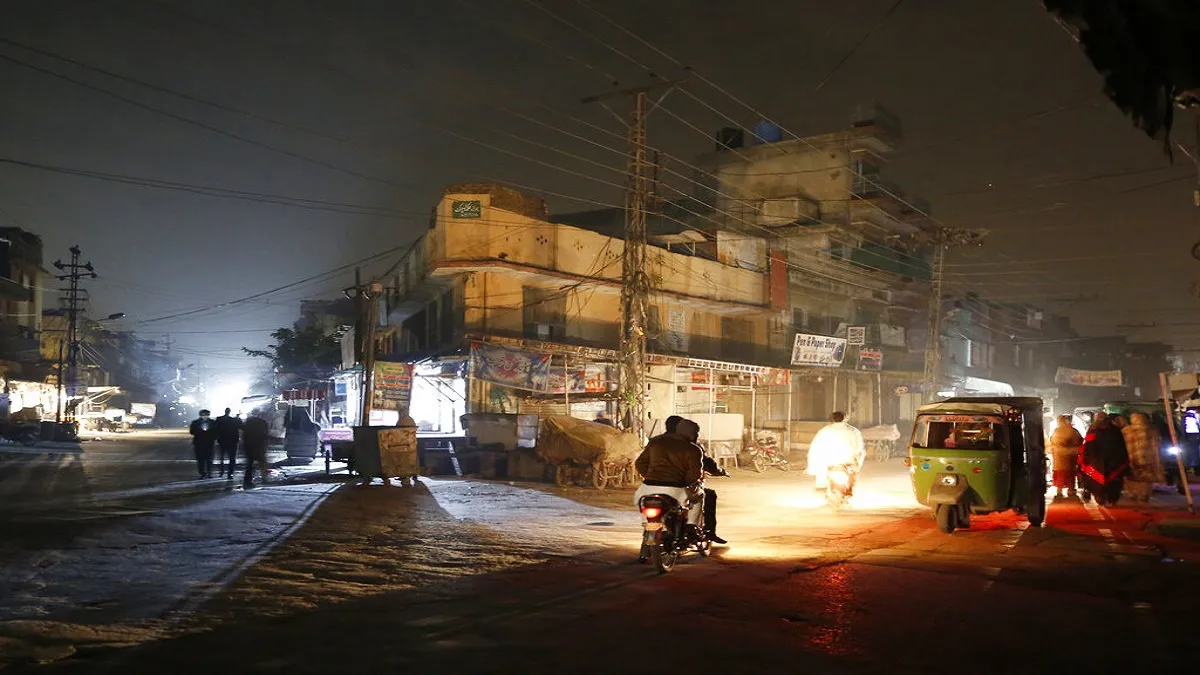 Massive blackout in Pakistan- India TV Hindi
