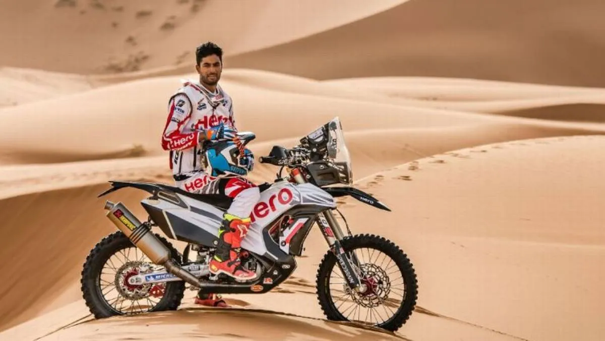 Dakar rally: Dangerous accident caused by Indian rider Santosh's bike, kept in coma- India TV Hindi