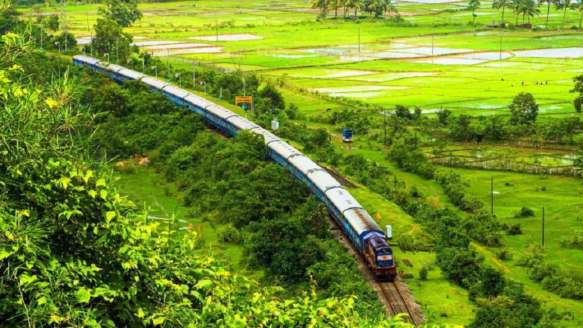 Railways शुरू कर रहा है कुछ और स्पेशल ट्रेनें, जानिए- पूरा शेड्यूल और रूट- India TV Hindi