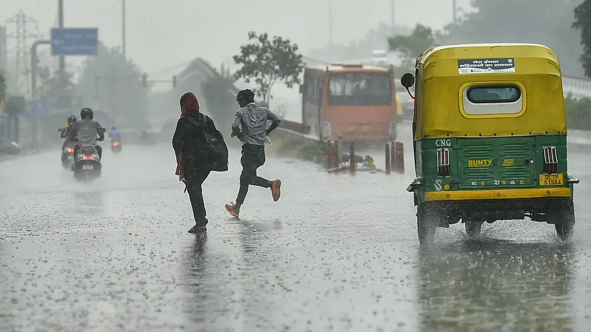 rain predicted in Mahendargarh Kosli Hansi Tosham Rohtak by IMD अगले दो घंटे में इन इलाकों में हो सक- India TV Hindi