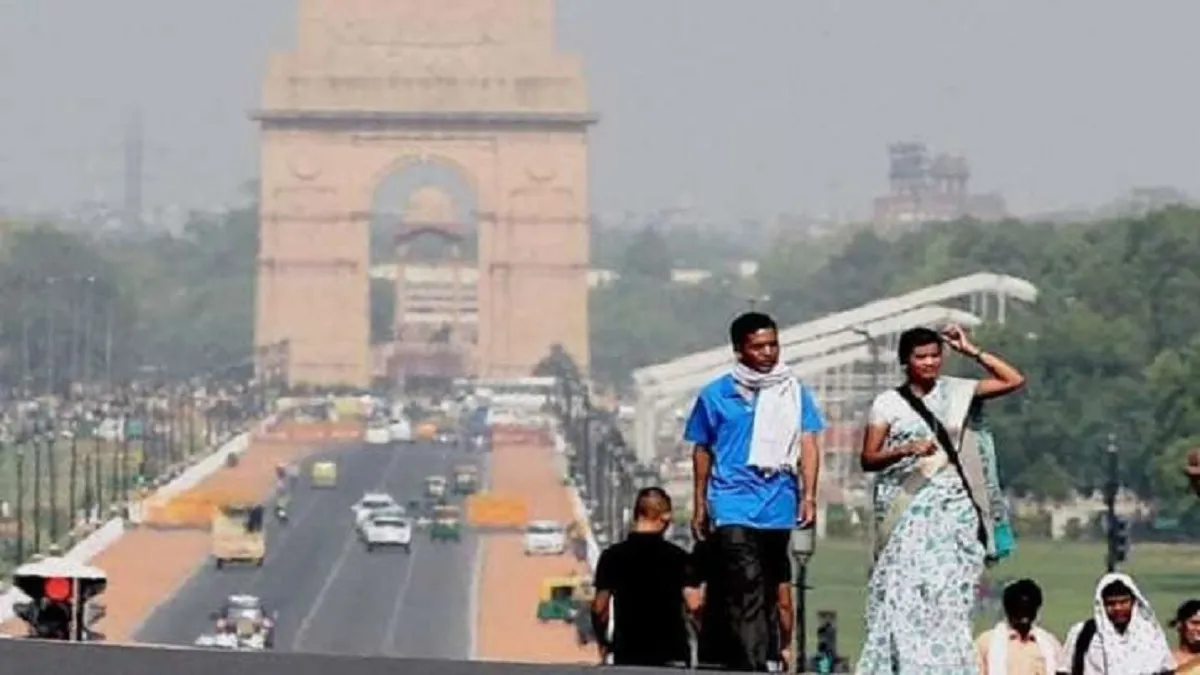 दिल्ली में 15 साल में सबसे गर्म दिन रहा बुधवार , तापमान 32.5 डिग्री तक पहुंचा- India TV Hindi