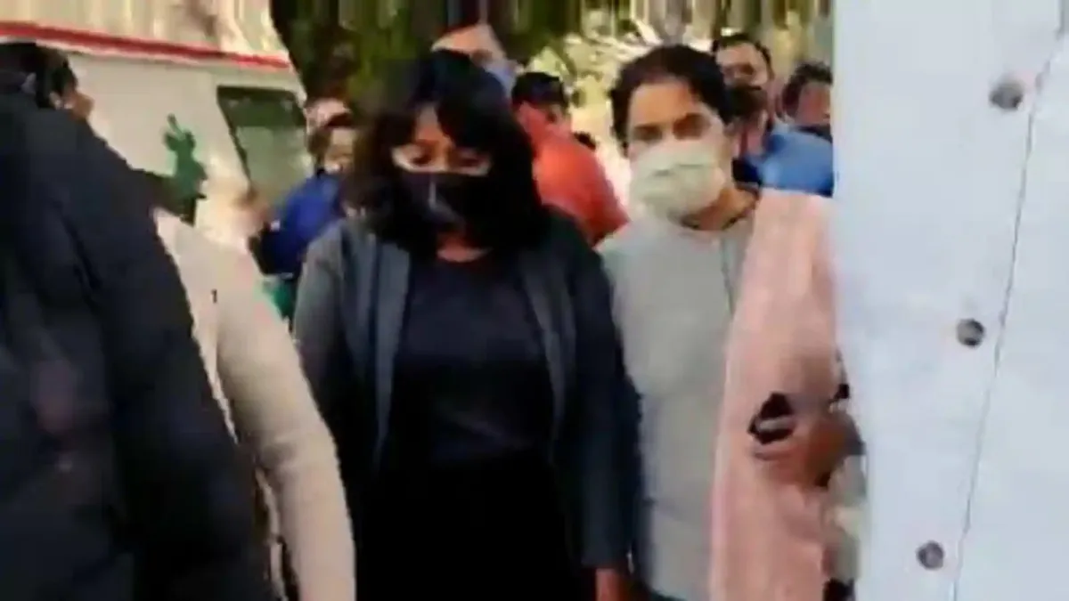 Disha Ravi Arrest Delhi women Commission Swati Maliwal Notice  Delhi Police- India TV Hindi