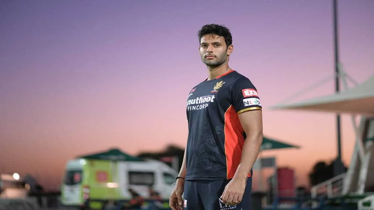 Shivam Dube bought for INR 4.4 crore by the Rajasthan Royals Players are being auctioned in Chennai - India TV Hindi