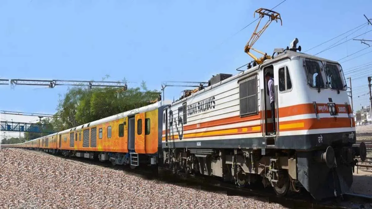 Modi Govt to sell train timings to private players as part of DFC asset monetisation- India TV Paisa
