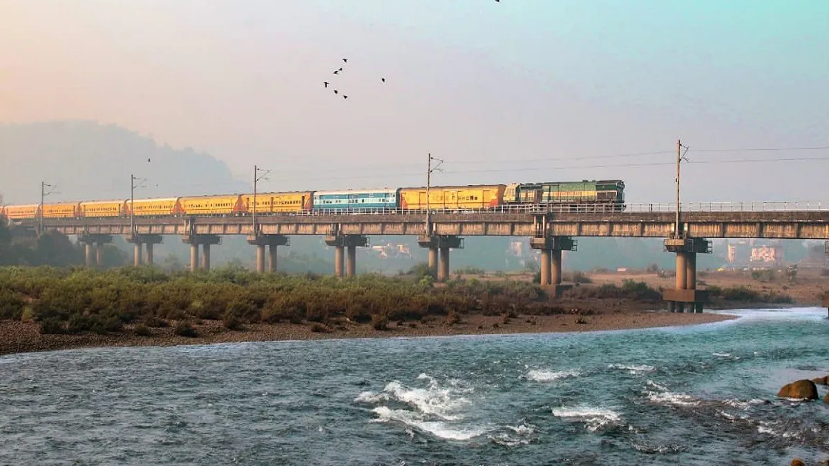 indian railways local emu demu memu train list wankaner morbi surat busaval nandurbar train time भार- India TV Hindi