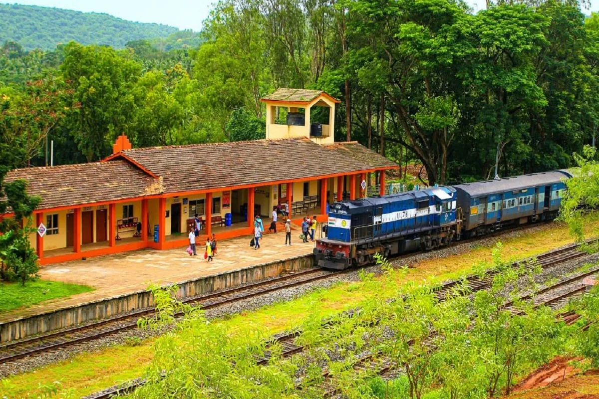 indian railways Mumbai bhagalpur pune bhopal habibganj CST asansol hatia central railway time route - India TV Hindi