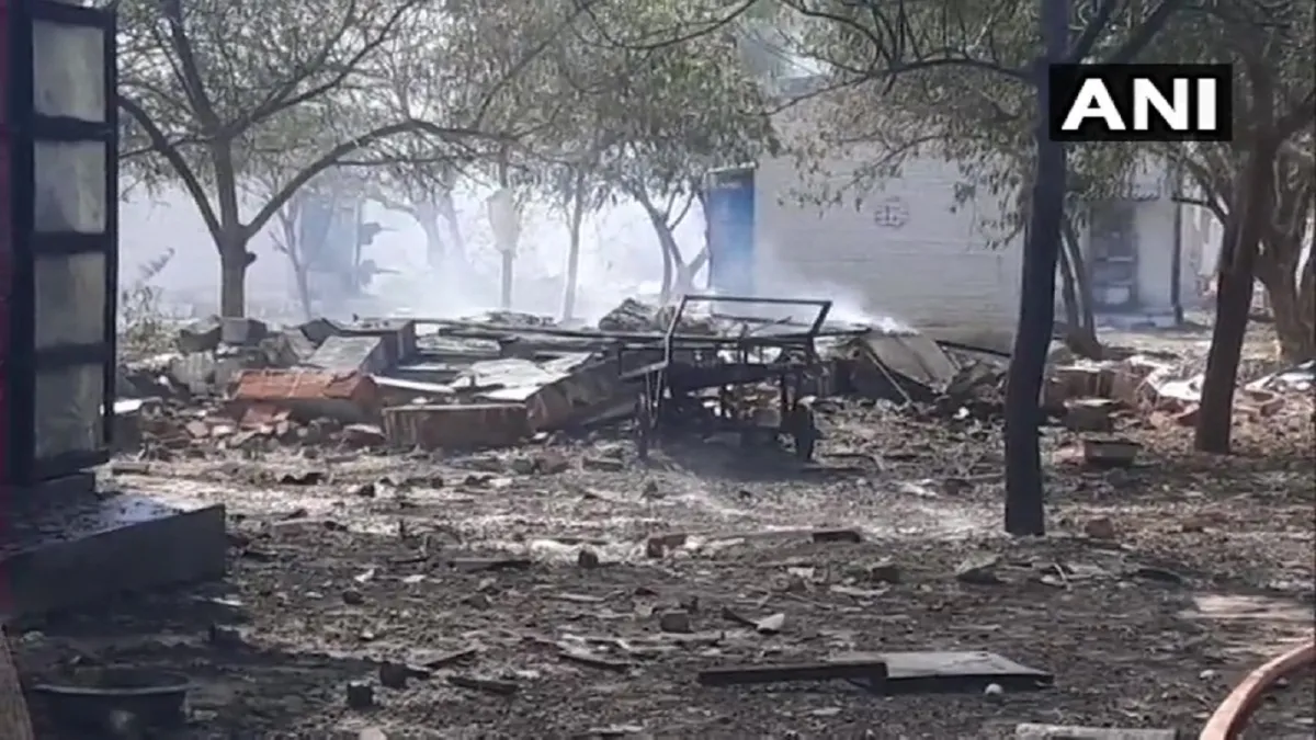 Tamil Nadu fire News: 11 dead in blaze at firecracker factory in Virudhunagar- India TV Hindi