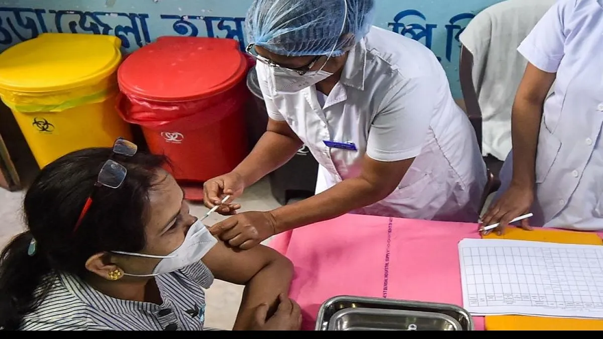 भारत में कोविड टीके की कुल खुराकों की संख्या 4 करोड़ के पार पहुंची- India TV Hindi