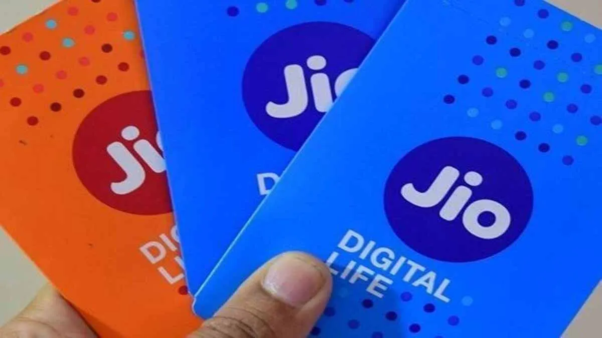 Reliance Jio launches five data plans starting from Rs 22 for JioPhone users: 22 रुपये वाले डाटा प्‍- India TV Paisa