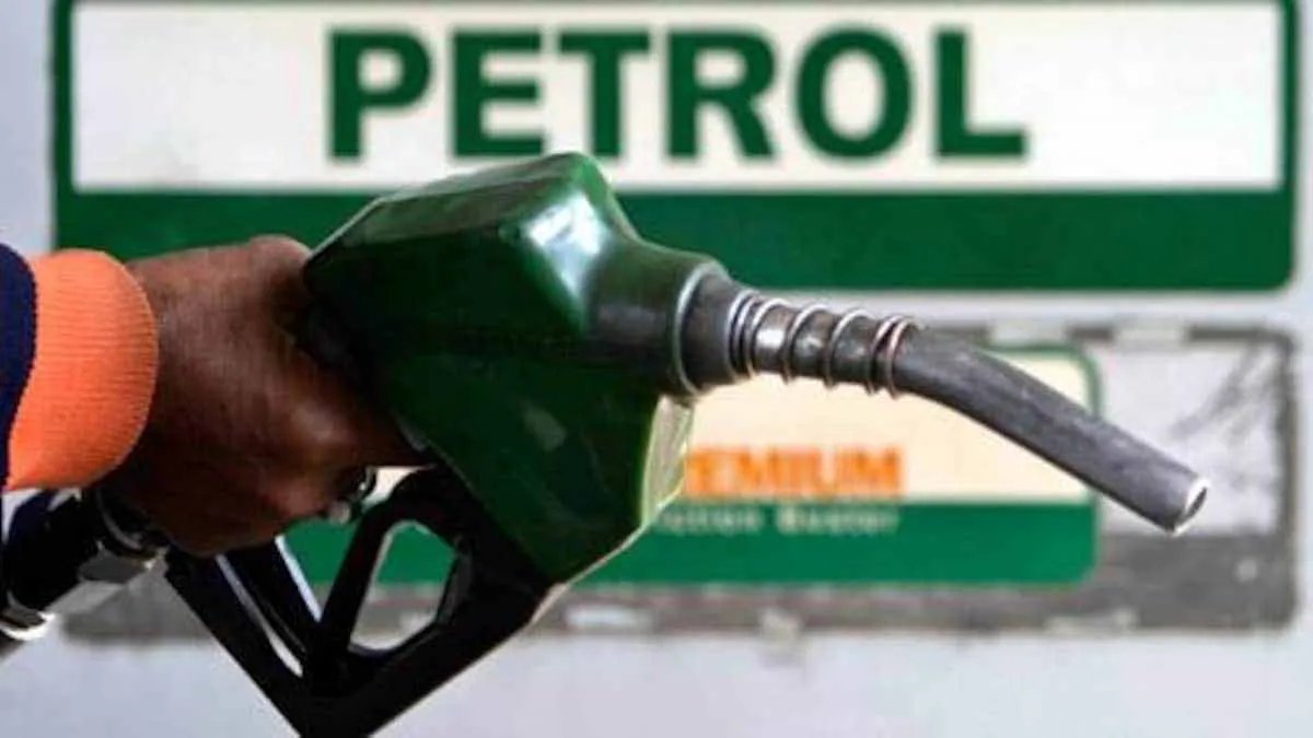 Petrol prices in Pakistan lower than india and other countries in region- India TV Paisa