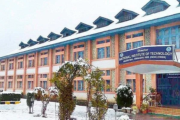 NIT-श्रीनगर बंद, छात्रों...- India TV Hindi