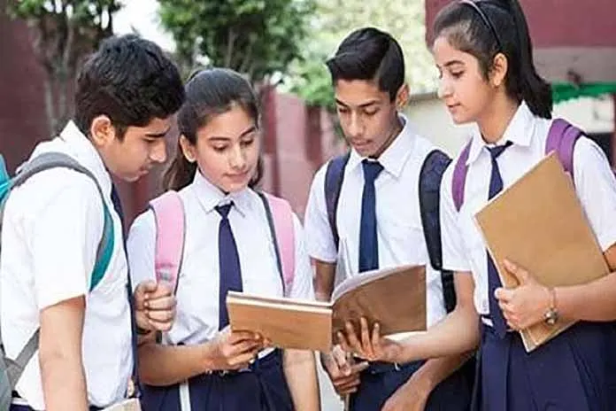 CBSE: 10वीं के छात्र ऐसे...- India TV Hindi