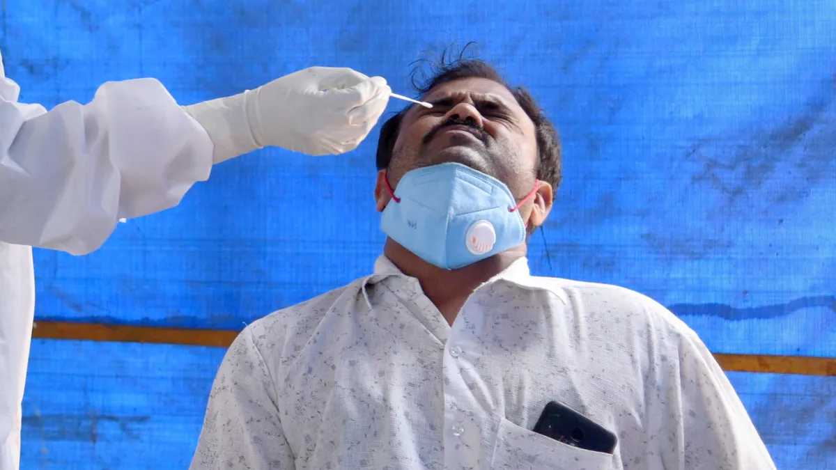 केरल में सामने आए कोरोना के 28000 से ज्यादा नए केस, 30 मरीजों की मौत- India TV Hindi