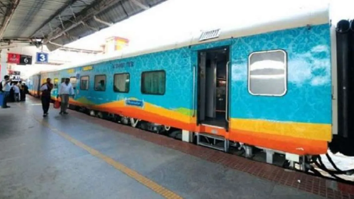 रेलव इन रूटों पर चलाएगा 4 शताब्दी और 1 दुरंतो स्पेशल ट्रेन, जानिए पूरी डिटेल- India TV Hindi