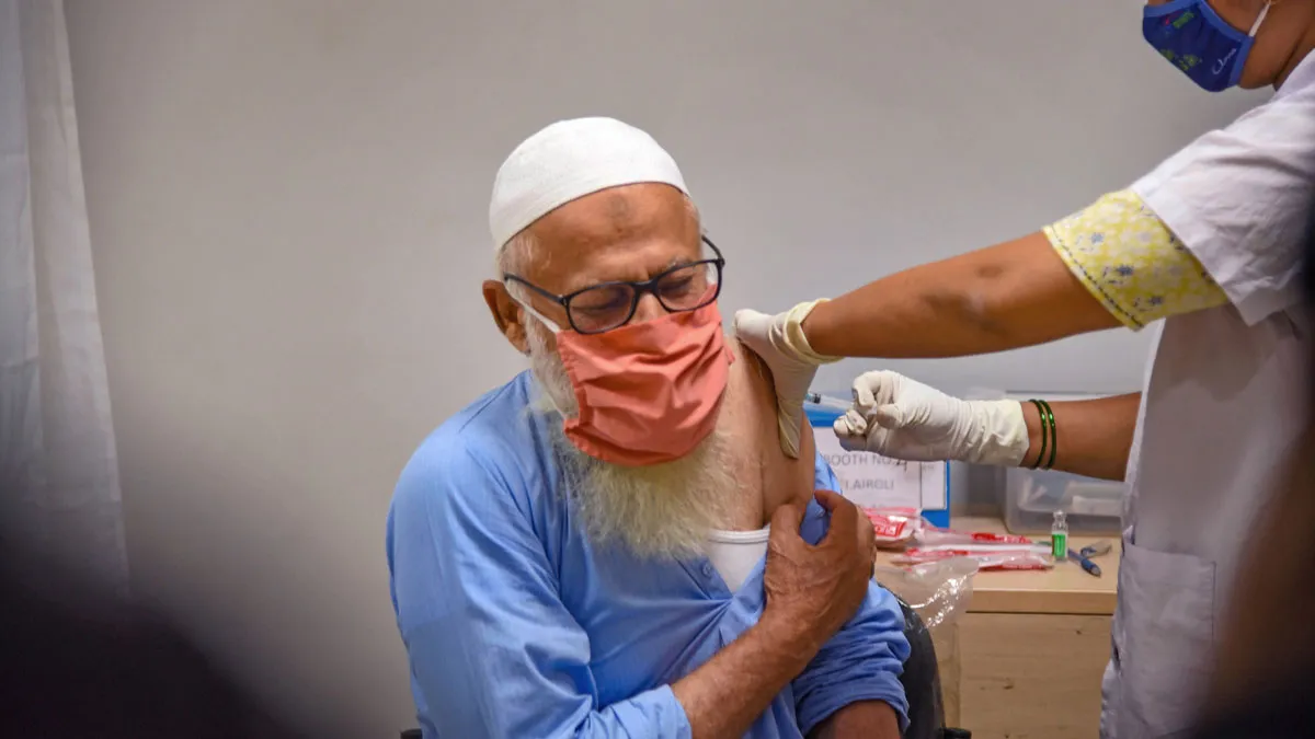 कोरोना वैक्सीन के...- India TV Hindi