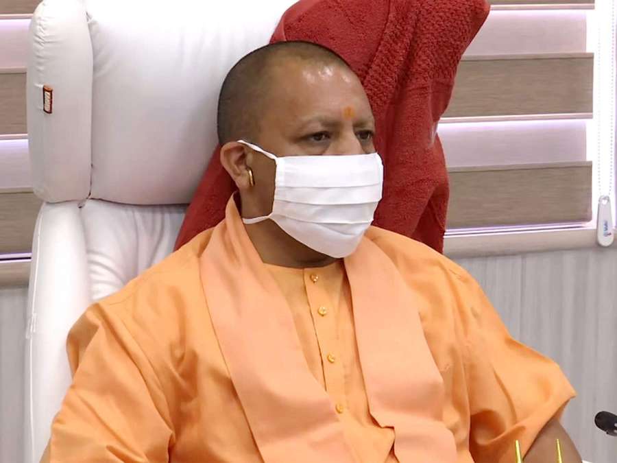 Officials of Chief Minister's office test corona positive, Yogi isolates himself - CMO à¤à¥ à¤à¥à¤ à¤à¤§à¤¿à¤à¤¾à¤°à¥ à¤¹à¥à¤ à¤à¥à¤°à¥à¤¨à¤¾ à¤¸à¤à¤à¥à¤°à¤®à¤¿à¤¤, à¤®à¥à¤à¥à¤¯à¤®à¤à¤¤à¥à¤°à¥ à¤¯à¥à¤à¥ à¤¨à¥ à¤à¥à¤¦ à¤à¥ à¤à¤¿à¤¯à¤¾ à¤à¤à¤¸à¥à¤²à¥à¤ - India TV Hindi News