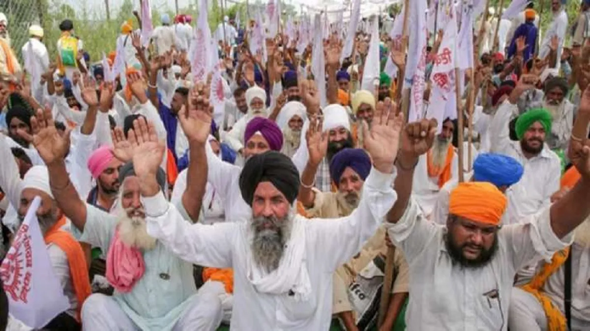 हिसार में एकजुट हुए किसान, प्रशासन किसानों के खिलाफ दर्ज मामले वापस लेने पर राजी - India TV Hindi