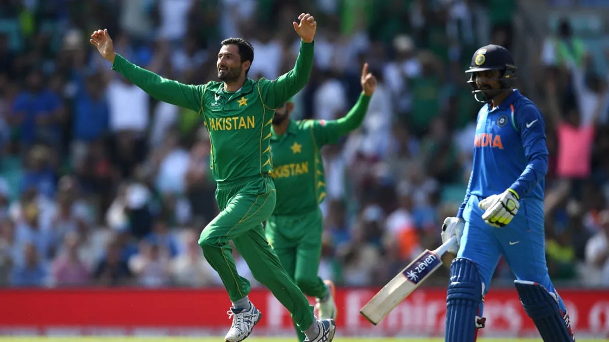 पाकिस्तानी गेंदबाज ने कहा, भारत के खिलाफ खेलने के बाद पता चलता है कि दबाव से कैसे पार पाना है- India TV Hindi