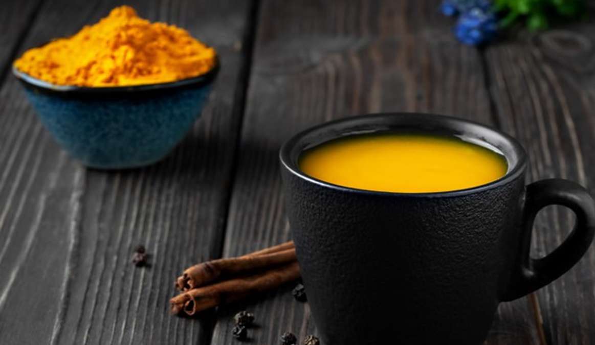 Haldi for weight loss drink daily turmeric tea to lose weight and fat  naturally: वजन घटाने के लिए यूं करें हल्दी का सेवन, पेट-कमर की चर्बी भी हो  जाएगी गायब - India