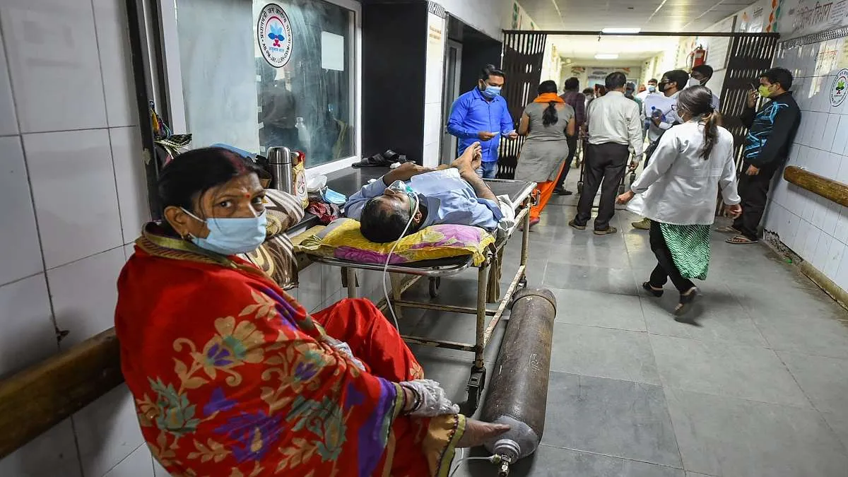 UP records 28076 new coronavirus cases, 372 fatalities- India TV Hindi