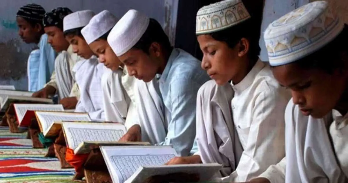 Madrasa teachers are being trained for online teaching in UP- India TV Hindi