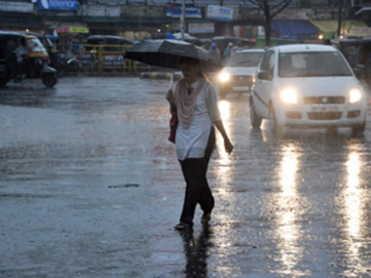 IMD issues yellow alert for heavy rainfall in Bihar- India TV Hindi
