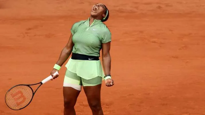 Serena Williams had to sweat to reach the third round of the French Open- India TV Hindi