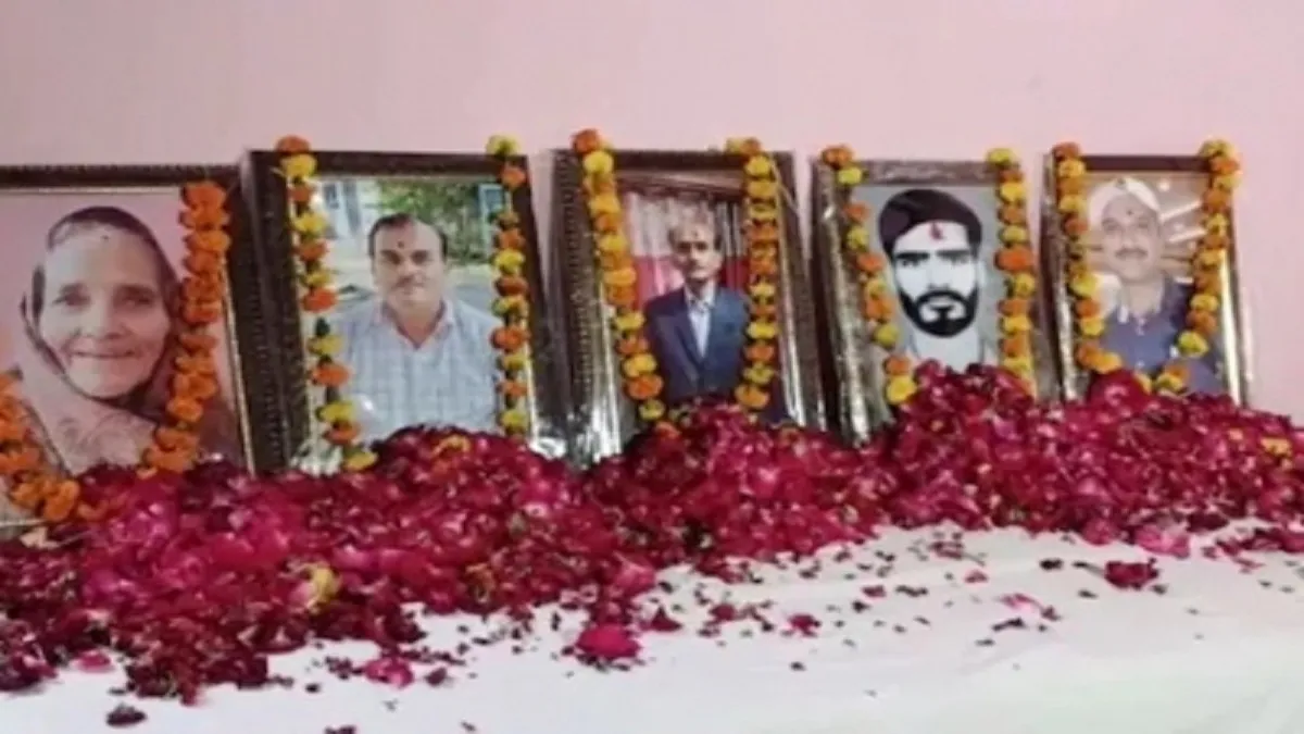 Eight members of a family dies within 8 days lucknow उत्तर प्रदेश: 20 दिनों में परिवार के आठ सदस्यों- India TV Hindi