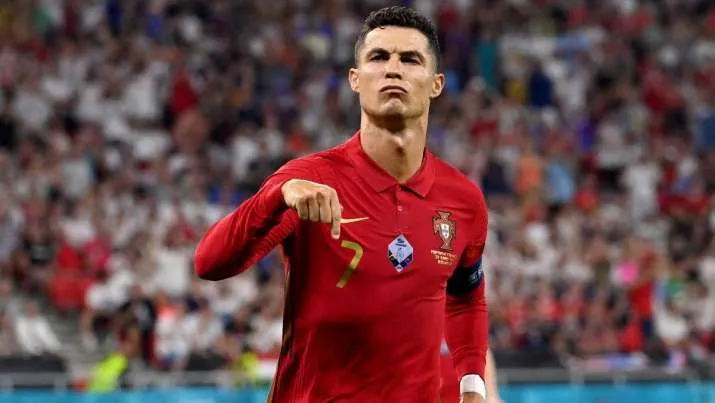 Cristiano Ronaldo wins Euro 2020 'Golden Boot' award- India TV Hindi