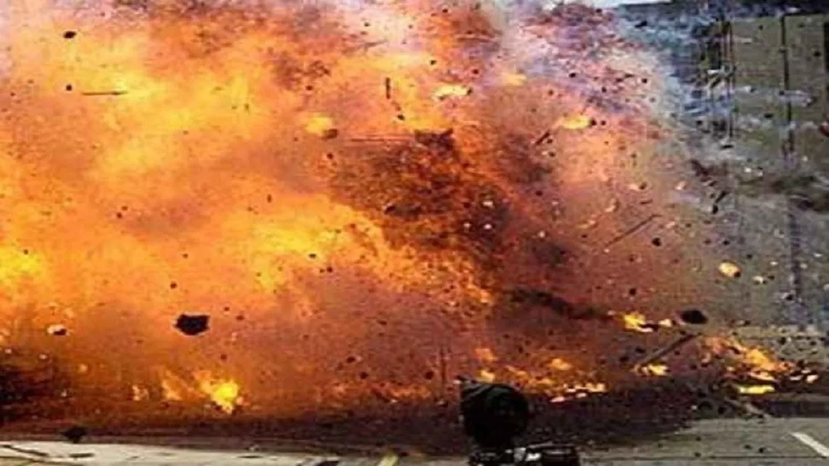 पाकिस्तान में हथगोले से खेलने के दौरान विस्फोट होने से तीन बच्चों की मौत - India TV Hindi