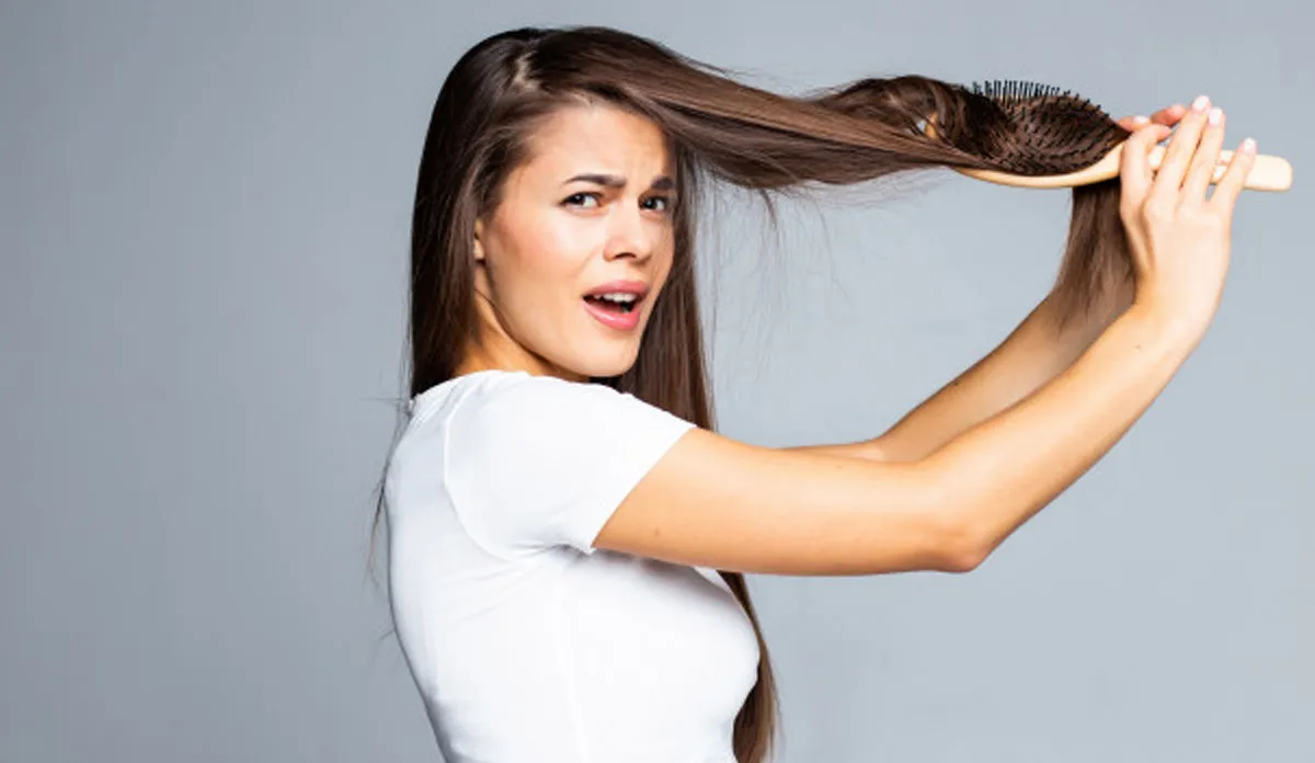 Hair Fall Tips: सारे उपायों के बाद भी तेजी से गिर रहे हैं बाल तो जान लें ये कारण- India TV Hindi