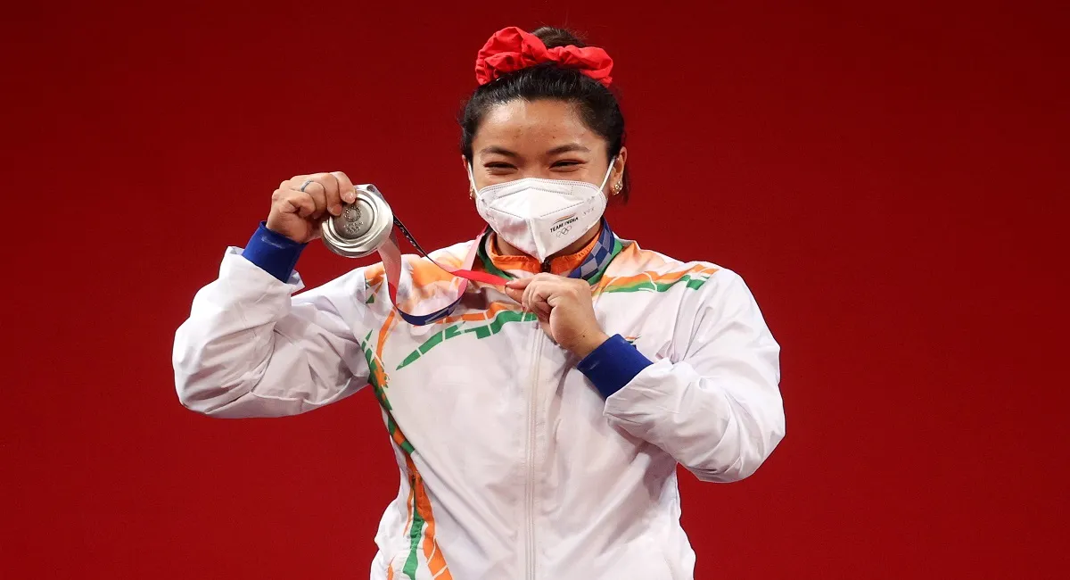 Zhihui Hou, Mirabai Chanu, Tokyo Olympics, sports news, latest updates, weightlifting- India TV Hindi