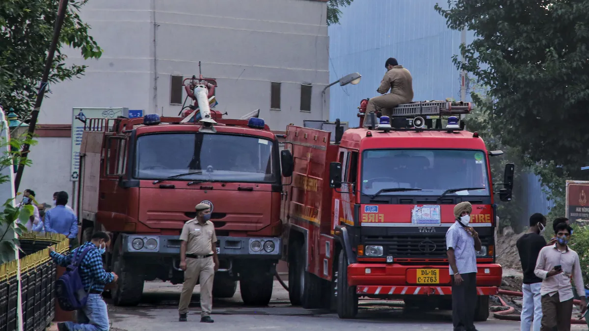 दिल्ली: इस साल पहले 6 महीनों में DFS को आग की घटनाओं से जुड़ी 8700 कॉल्स मिलीं- India TV Hindi