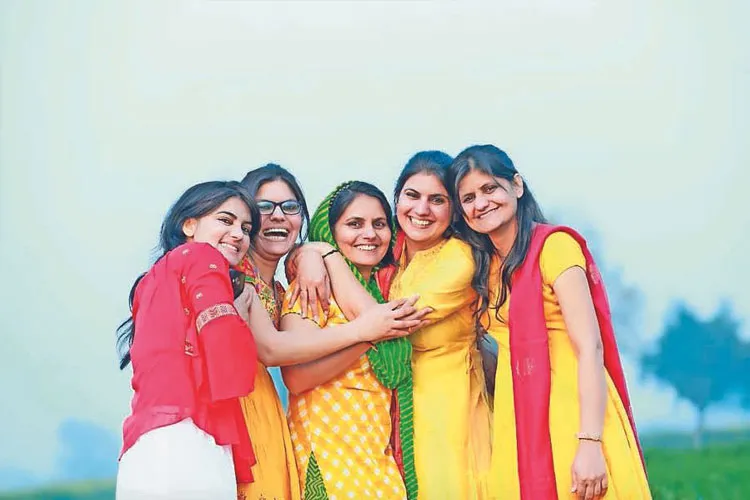 किसान की 5 बेटियां,...- India TV Hindi