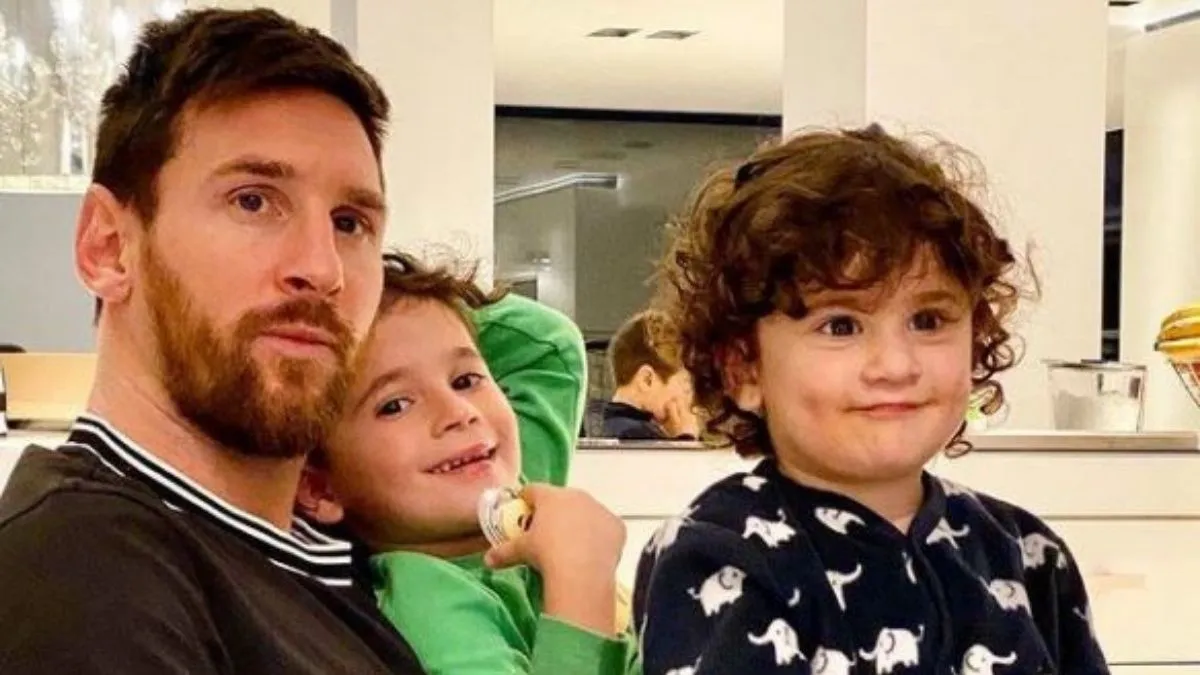 Lionel Messi Plays Football With His Kids, Video Goes Viral- India TV Hindi