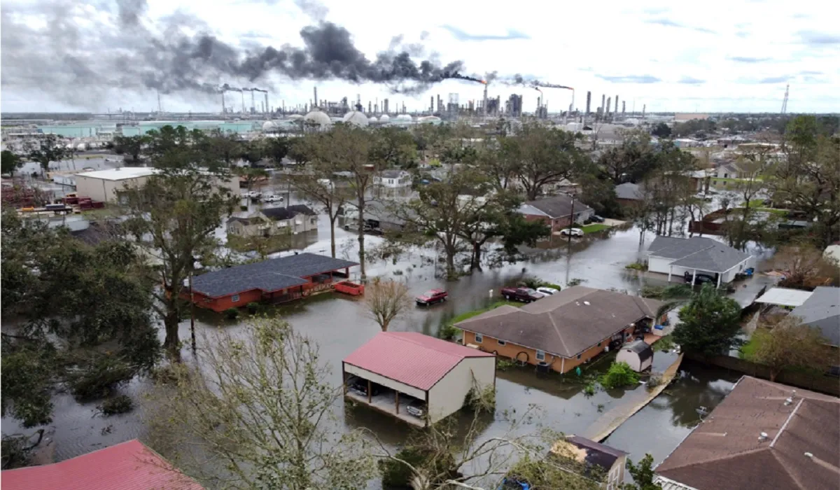 अमेरिका: न्यू ओर्लियंस में तबाही मचाने के बाद कमजोर पड़ा तूफान ‘इडा’, राहत अभियान शुरू - India TV Hindi