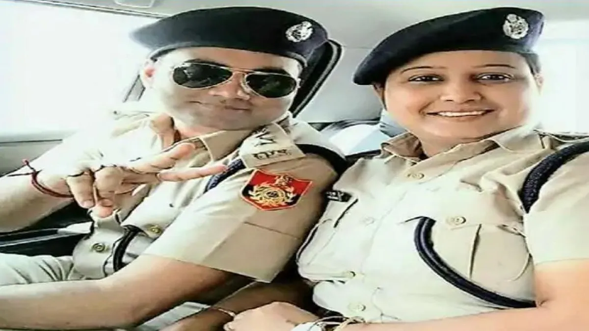 Bhagalpur: Kahalgaon SDPO Reshu Krishna husband wear IPS uniform, PMO orders investigation- India TV Hindi