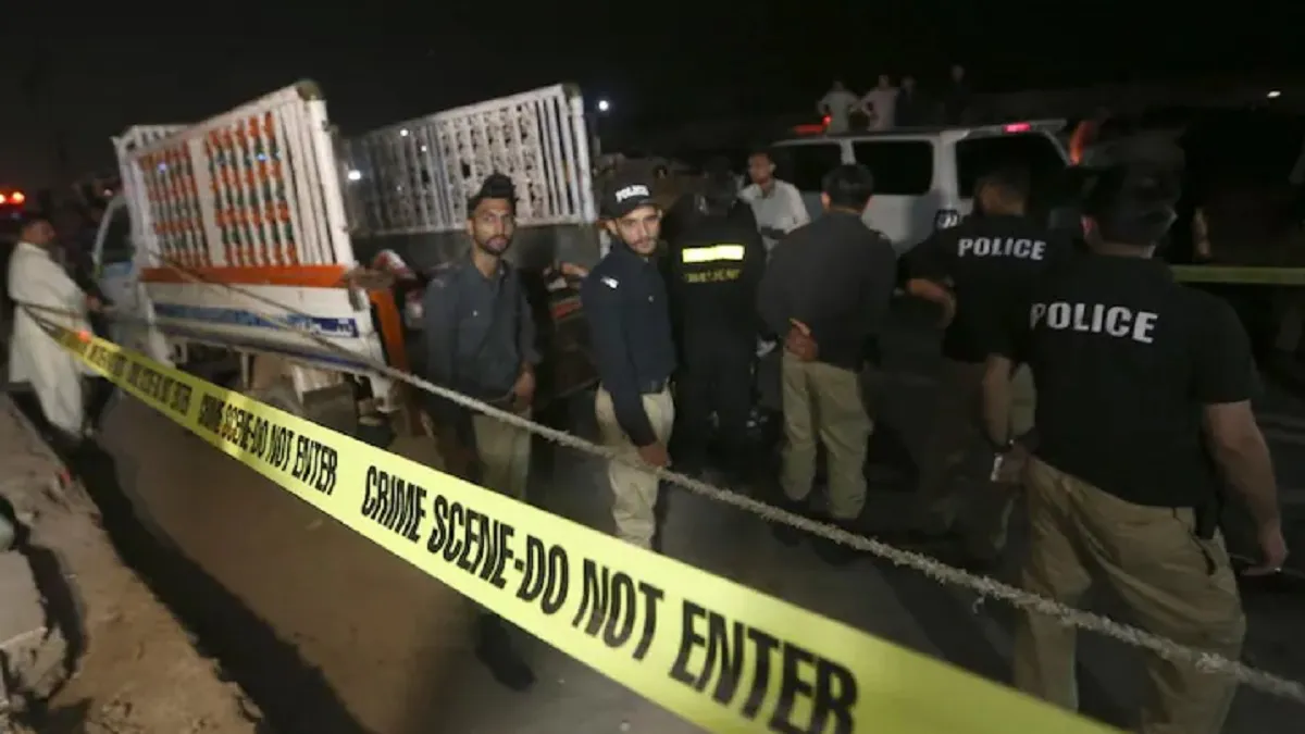 पाकिस्तान में शिया समुदाय के धार्मिक जुलूस को निशाना बनाकर किया गया विस्फोट, 3 मरे, कई धायल- India TV Hindi